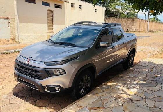 FIAT TORO 2.0 16V TURBO DIESEL FREEDOM 4WD AT9
